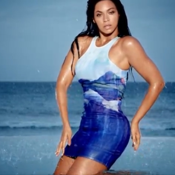 Beyonce x H&M blue dress - Picture 2 of 5